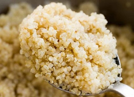 Cơm nấu từ hạt quinoa